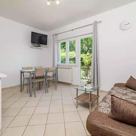 Apartment One-bedroom In Crikvenica Xviii Dramalj